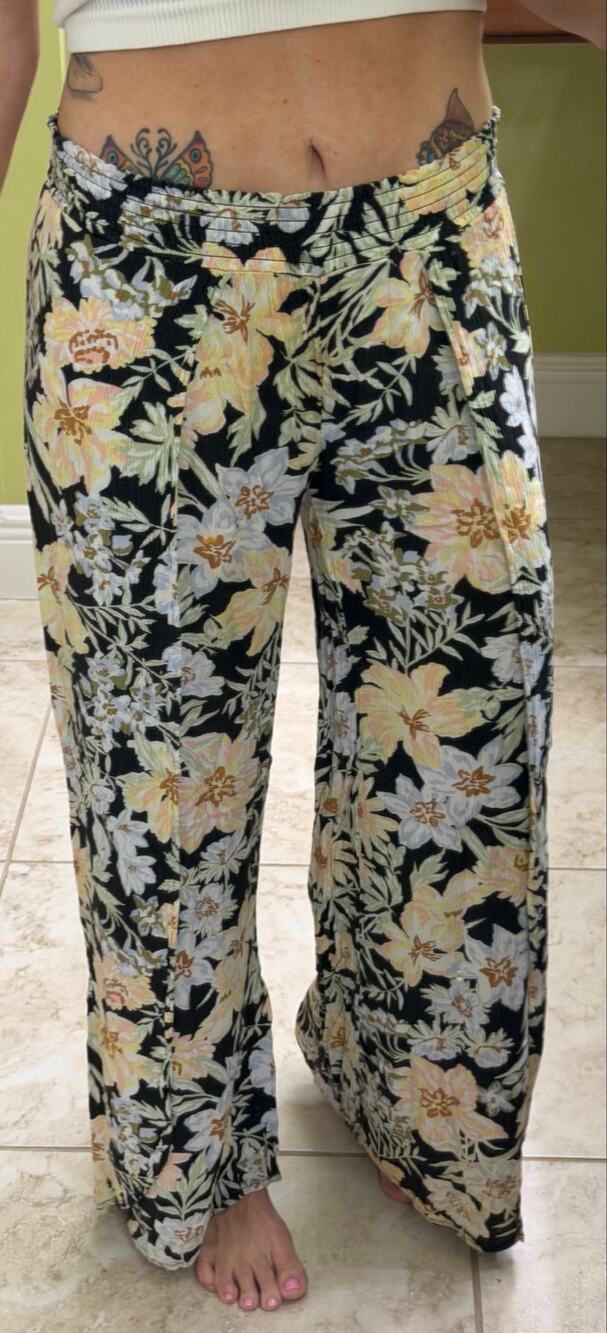 Billabong Wandering Soul Pants black yellow floral wide-leg small preloved